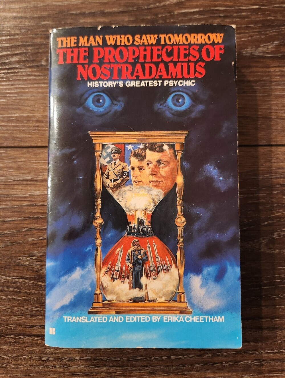 🔮 The Prophecies of Nostradamus Erika Cheetham Paperback 1981 Vintage Book
